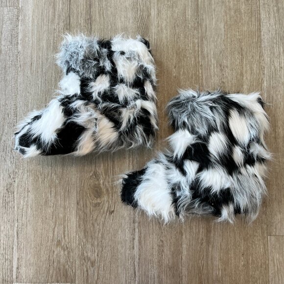 Womens Black/White Faux Fur Mid-Calf Boots - 43 (10) - Picture 2 of 6